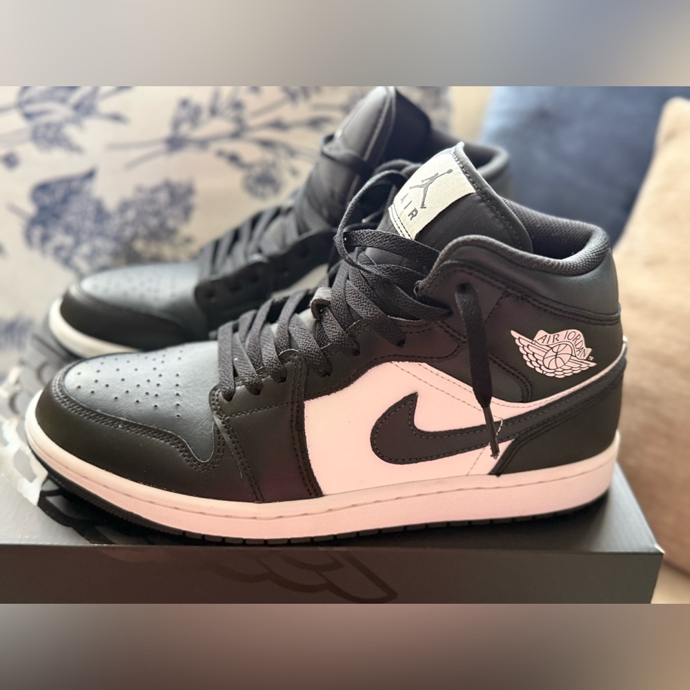 Nike Air Jordan 1 Mid Black White - Men's Size 9.5